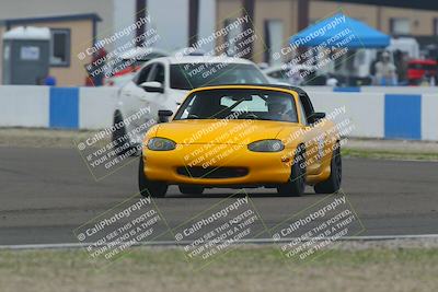 media/Dec-19-2025-Lucky Dog Racing (Fri) [[3b7b1b5fc8]]/Beginner/Session 2 Turn 1/